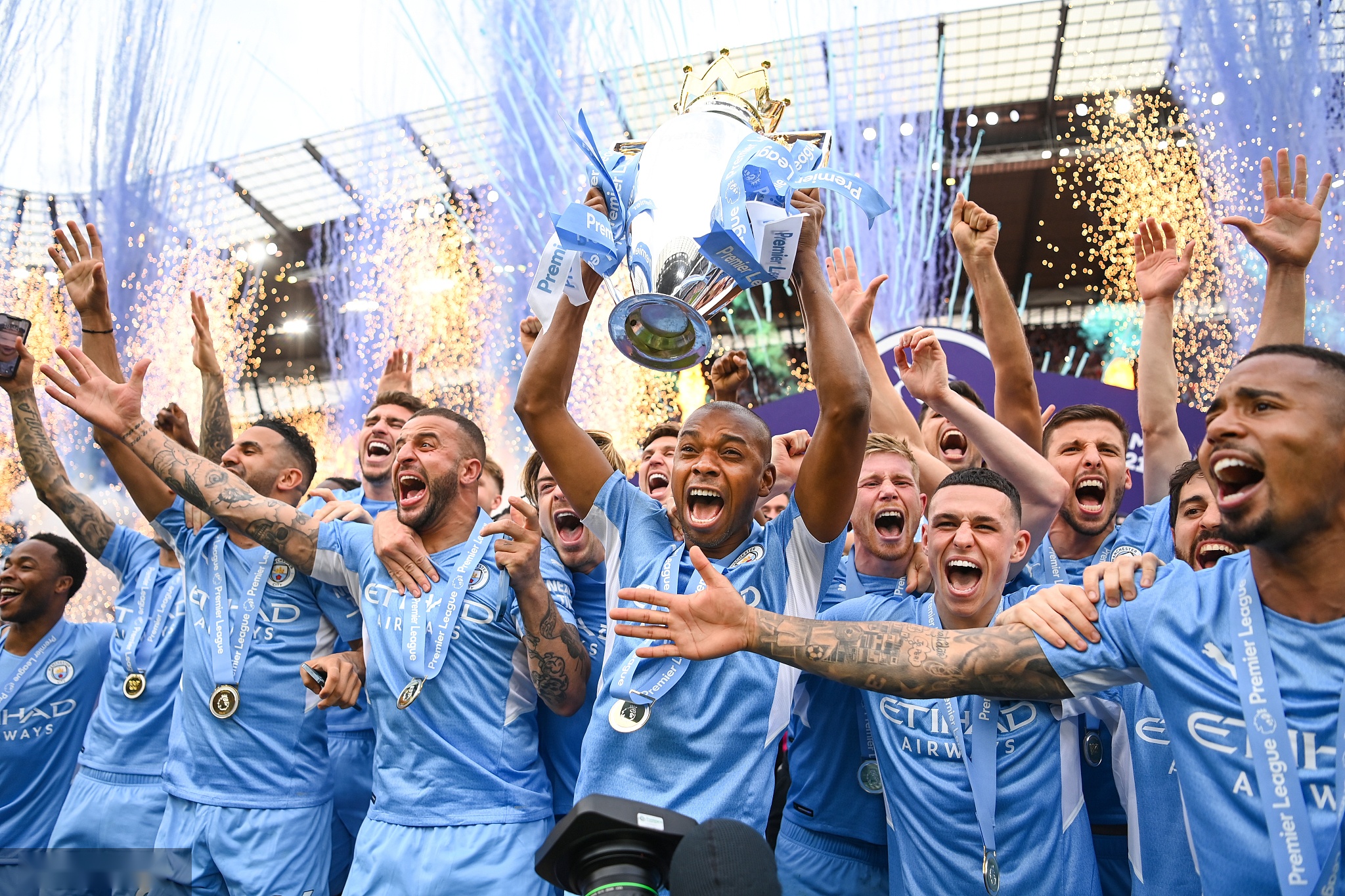 型冲击前锋 型冲击前锋