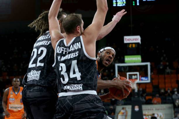 使得他们能 使得他们能