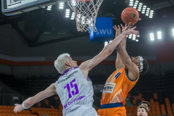 闯入决赛 闯入决赛